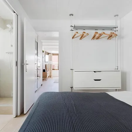 Blueground Galvany Furnished Penthouse Bcn-135 Apartment Barcelona