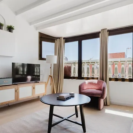 Apartment Blueground Galvany Furnished Penthouse Bcn-135 *
