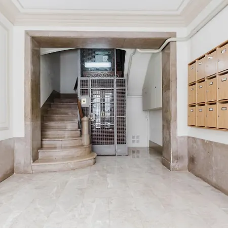 Blueground Galvany Furnished Penthouse Bcn-135 *