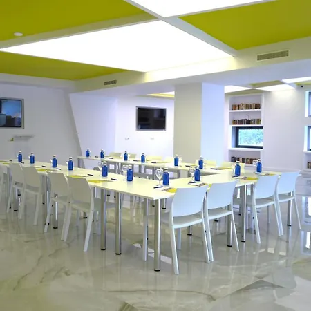 Cosmo Sants Διαμέρισμα *