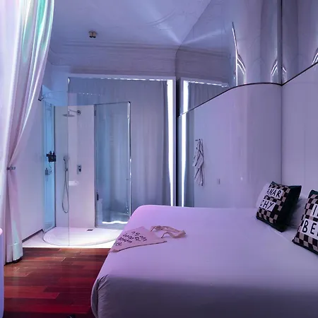 Chic & Basic Born Boutique Hotel 3*
