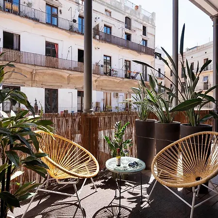 Chic & Basic Born Boutique Hotel