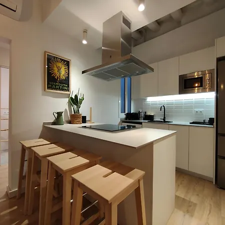 Apartment 2br Central Location *