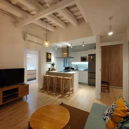2br Central Location Apartment Barcelona