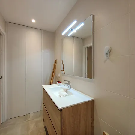 2br Central Location Barcelona