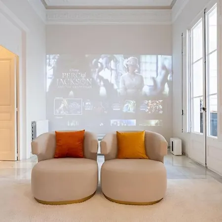 Lux 3 Bed 2 Bath Near Park, Metro, Museums In Born *
