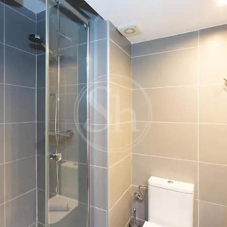 Familiar Cerca De Sagrada Familia Apartment