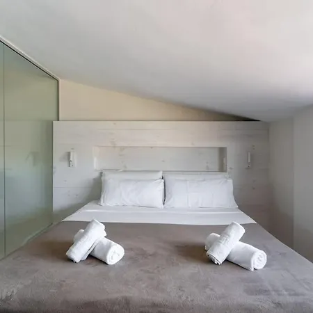 Apartment Penthouse With Private Terrace In The Center Barcelona