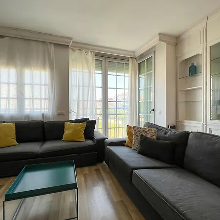 U-nique Sardenya Ii Apartment *