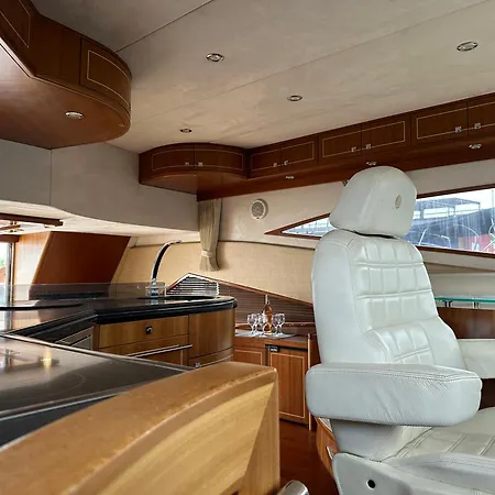 Botel Yacht Pegasus Ii Barcelona