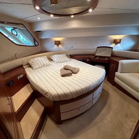 Yacht Pegasus Ii Botel Barcelona