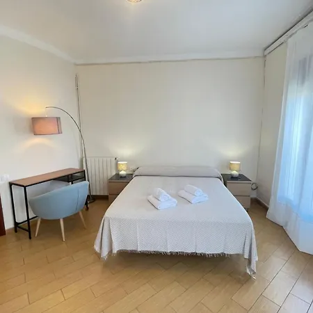 Rooms Nueva Valencia Nocleg ze śniadaniem *