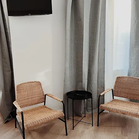 Express By Gaiarooms Apartment