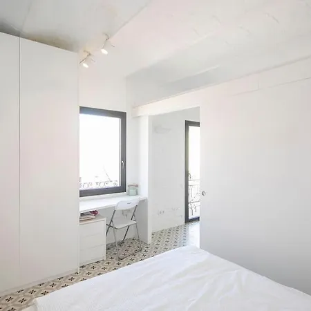 Awesome Stylish Flat Barceloneta