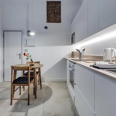 Luxury Born Apartment *