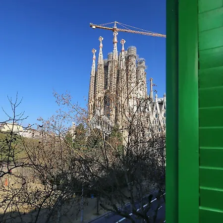 Apartment Lovely Flat At Sagrada Familia