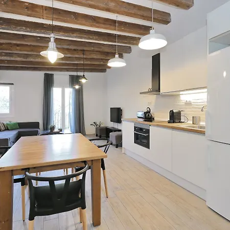 Lovely Flat At Sagrada Familia *