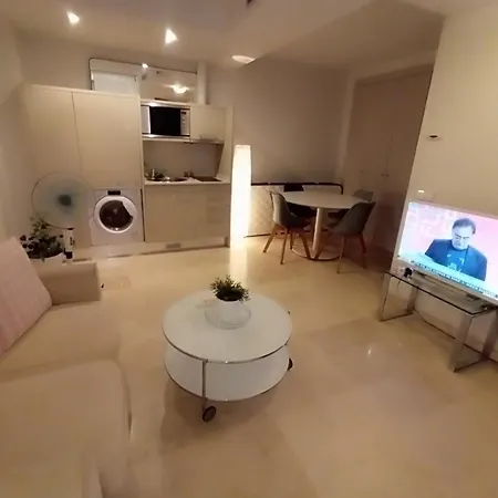 Apartment Apartment-loft Sagrada Famila L5 Metro Exit
