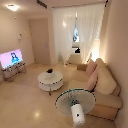 Apartment Apartment-loft Sagrada Famila L5 Metro Exit Barcelona