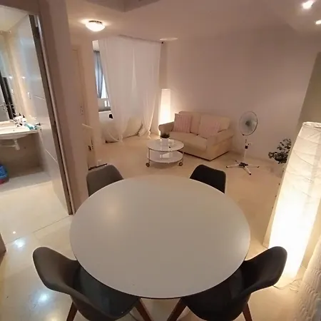 Apartment Apartment-loft Sagrada Famila L5 Metro Exit *