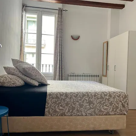 Habitacion Privada En Apartamento Compartido * Barcelona