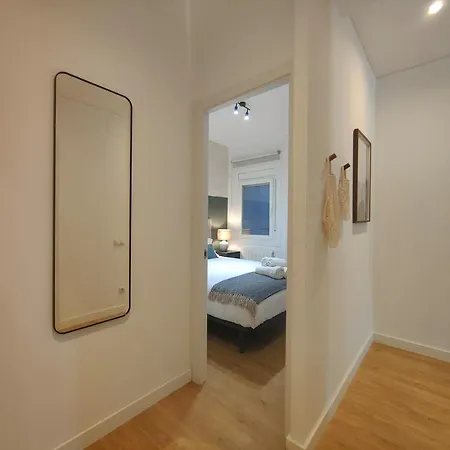 2br Central Location *