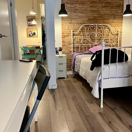 Apartamento Bonito Apartamento En Raval Bcn Cerca De Todo Barcelona