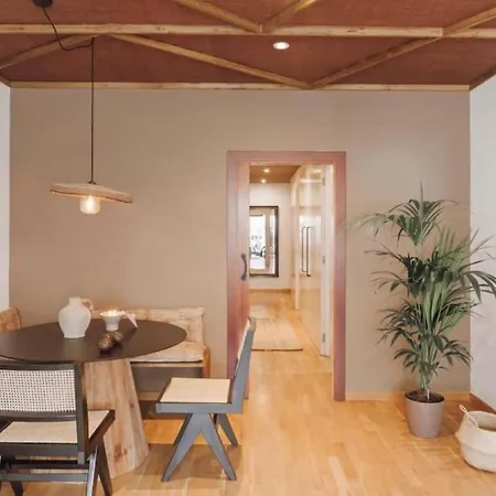 Babinga - 3 Bedroom And Balcony In Eixample Esquerra Apartment