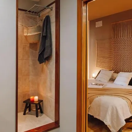 Babinga - 3 Bedroom And Balcony In Eixample Esquerra Apartment