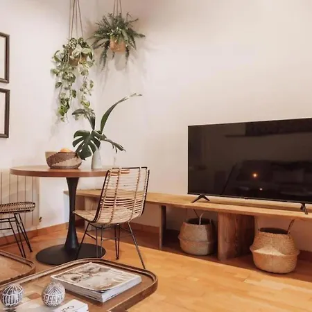 Kakwa - 2 Bedroom And Balcony Eixample Esquerra * Barcelona