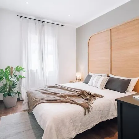 Bolia - 2 Bedroom And Terrace In Eixample Esquerra *