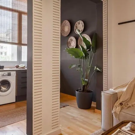 Kakwa - 2 Bedroom And Balcony Eixample Esquerra * Barcelona