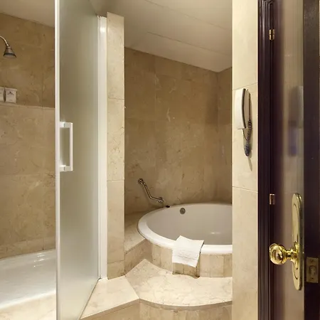 Atlantis By Atbcn Hotel 3*