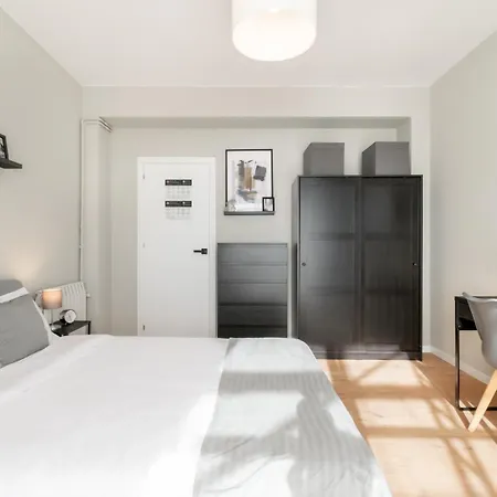 Coliving Gran Via Carlos Iii *