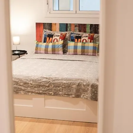 By Universitat Private Hostel *