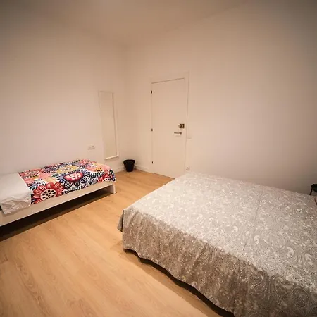 By Universitat Private Hostel *