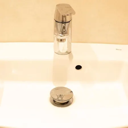 By Universitat Private Hostel Barcelona