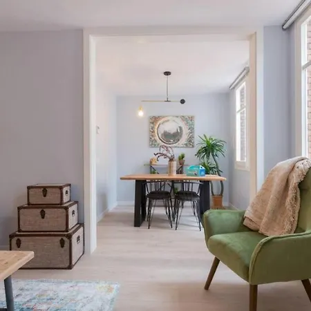 Apartment 2 Bdr Penthouse In Grcia Barcelona