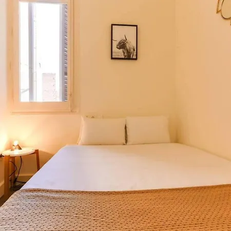 Lägenhet Stylish 2 Bdr In Trendy Gracia Barcelona