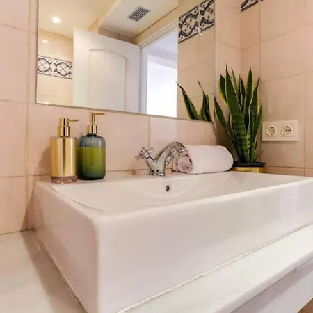 Stylish 2 Bdr In Trendy Gracia Barcellona