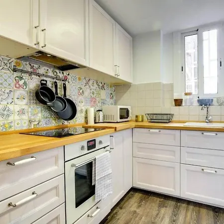 Colorful With Cozy Terrace In Gracia Apartamento *