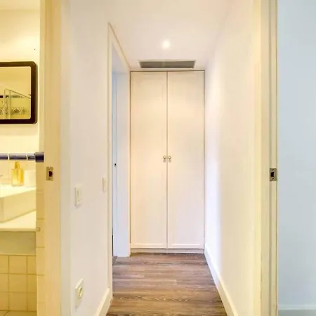 Colorful With Cozy Terrace In Gracia Apartment *