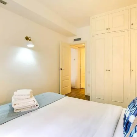 Apartment Colorful With Cozy Terrace In Gracia Barcelona