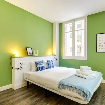 Apartment Colorful With Cozy Terrace In Gracia *