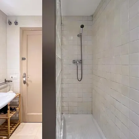 U-nique Gran Via V Apartment Barcelona