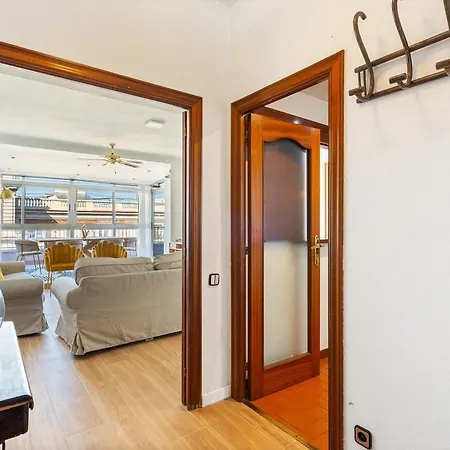 Chic 3br Retreat With Private Terrace
