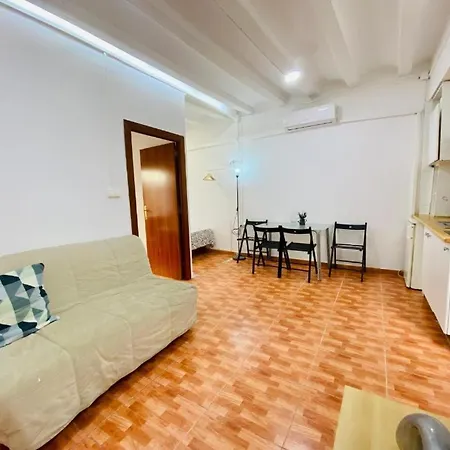 Apartment 031 Center Barca 4 1 *