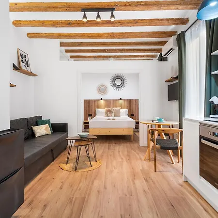 Almirall 21 Apartment