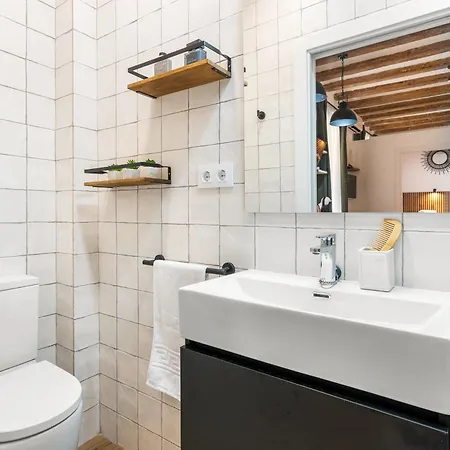 Almirall 21 Apartment