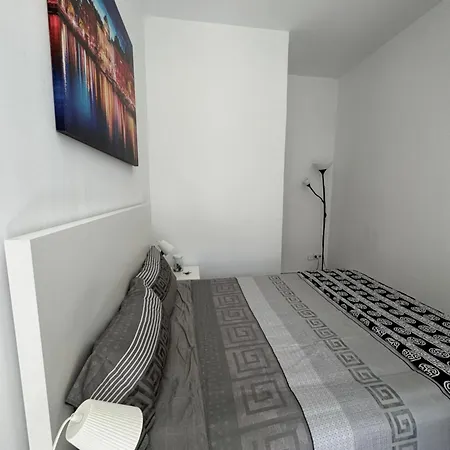 Habitacion Para Un Buen Confort En Bcn Apartment *